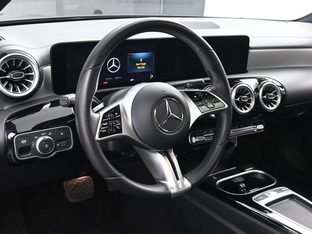 Used 2025 Mercedes-Benz CLA 250 4MATIC image 28