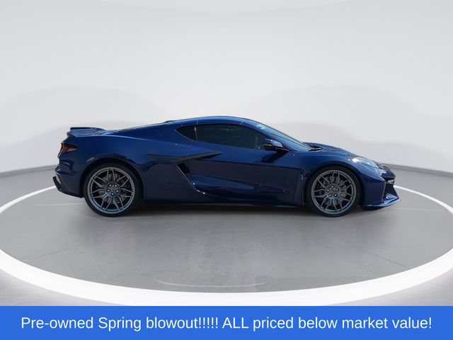 Used 2025 Chevrolet Corvette Z06 RWD image 9