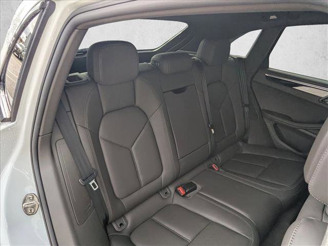 Used 2017 Porsche Macan S image 20