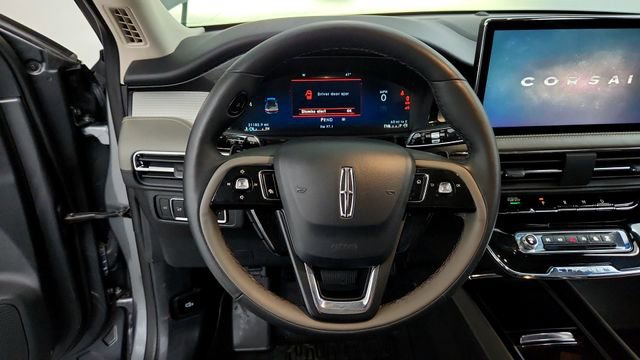 Used 2023 Lincoln Corsair AWD w/ Equipment Group 101A image 14
