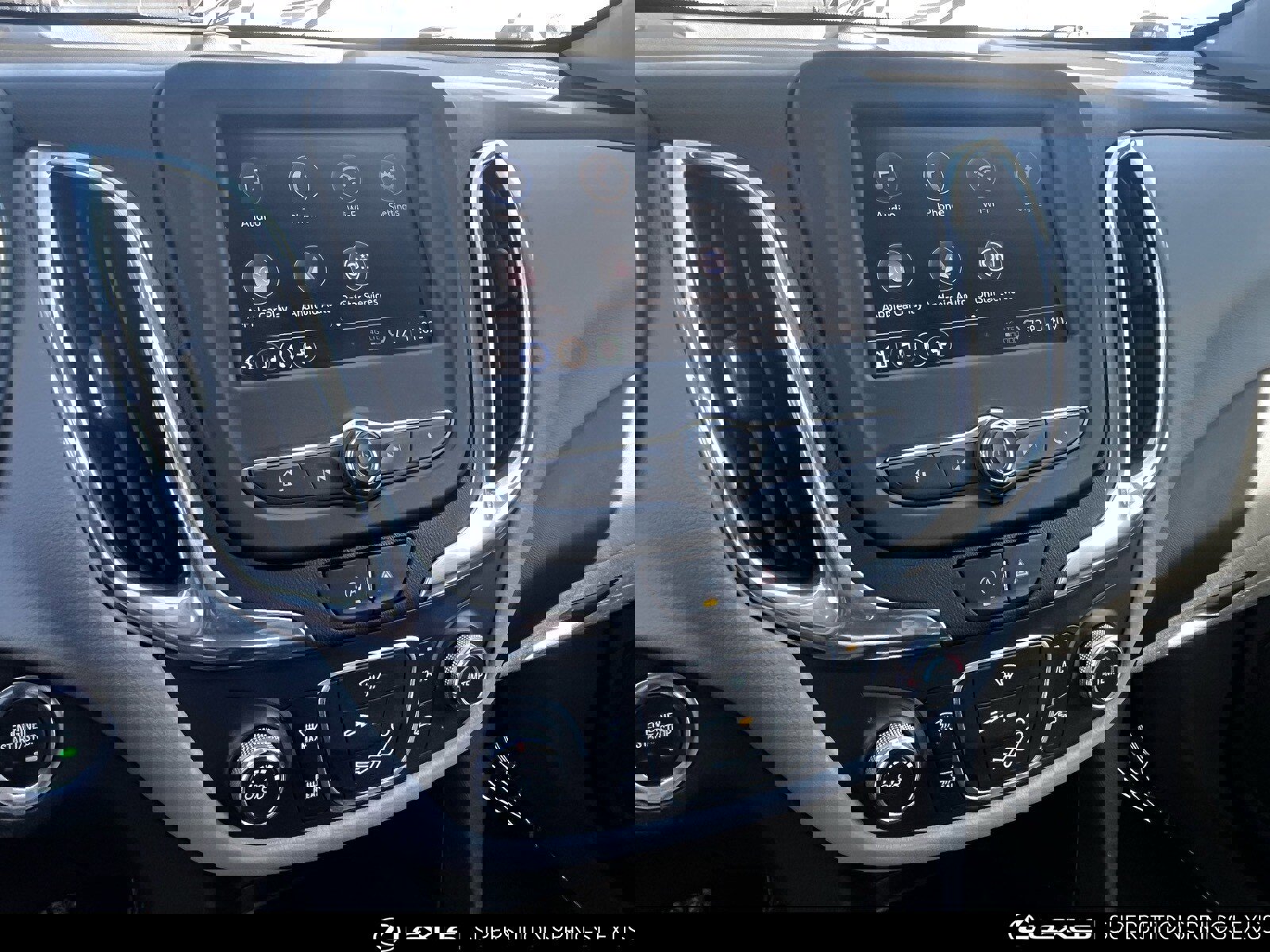 Used 2022 Chevrolet Equinox LS w/ LS Convenience Package image 15