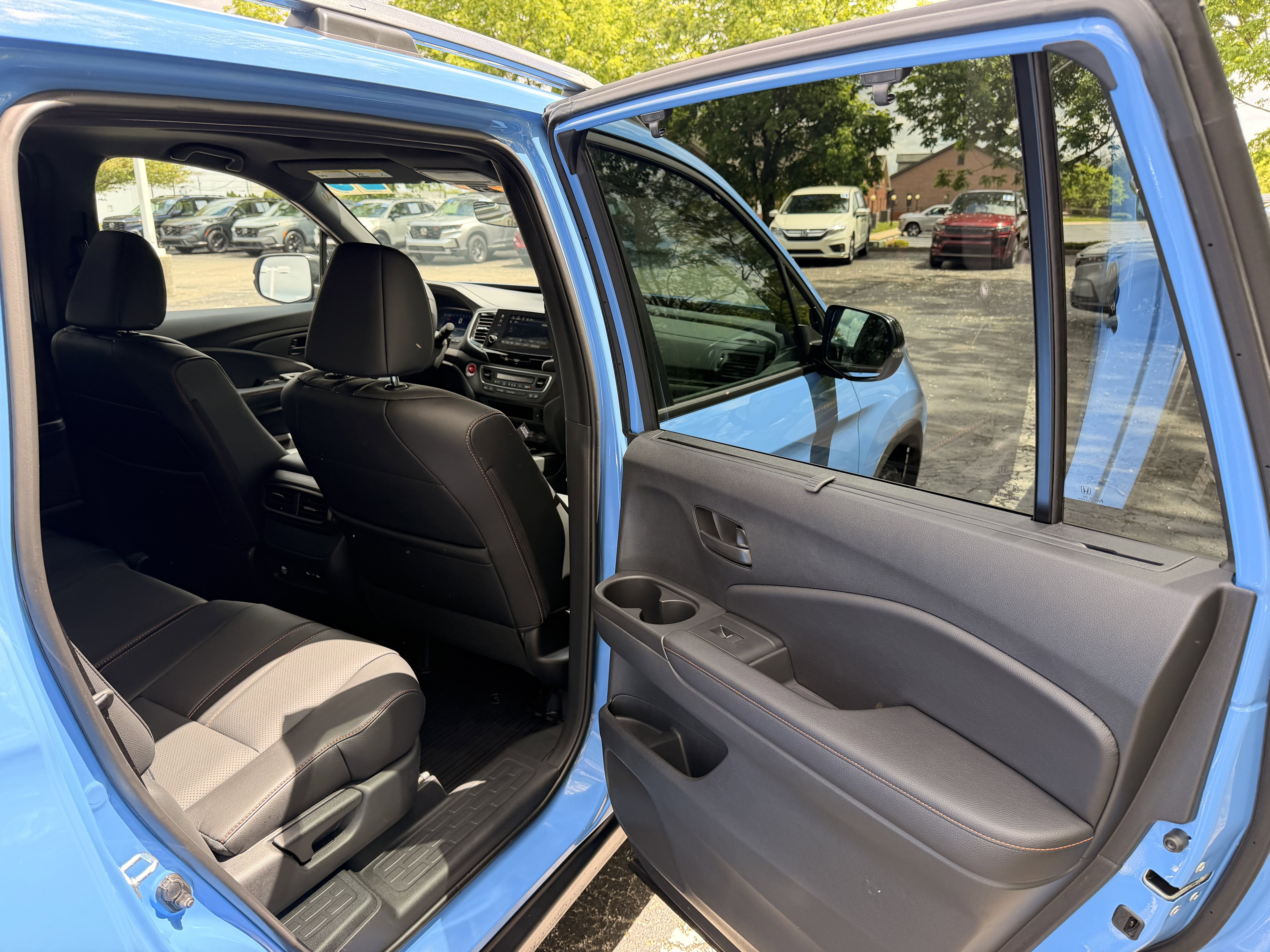 Used 2025 Honda Passport TrailSport image 14