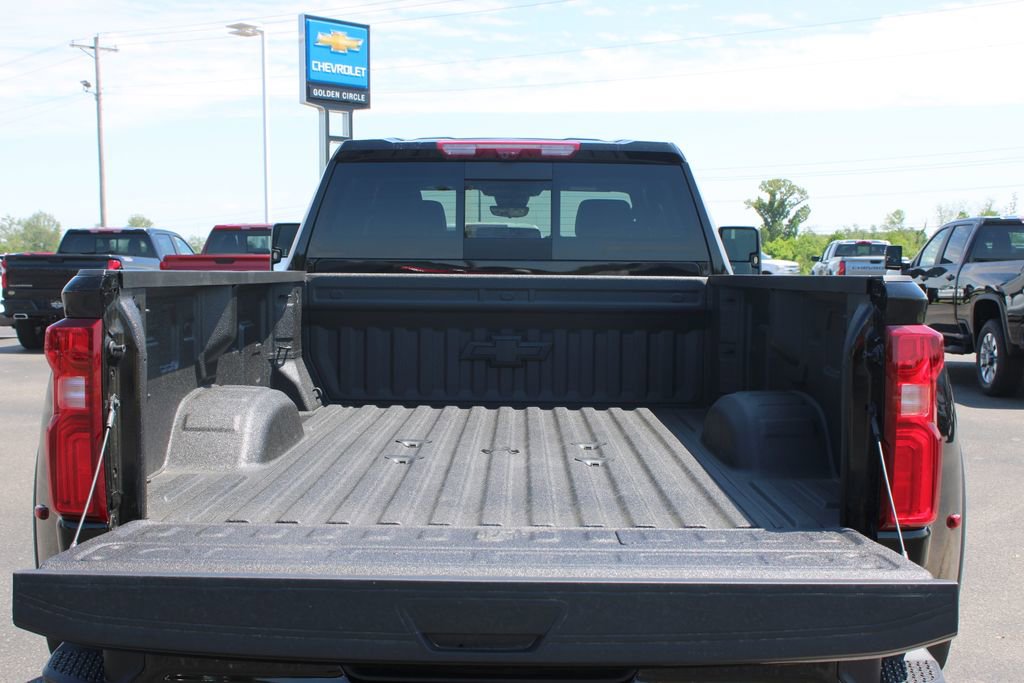 New 2026 Chevrolet Silverado 3500 High Country w/ High Country Premium Package image 16