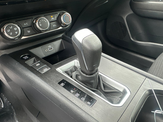 Used 2025 Nissan Kicks S FWD image 38