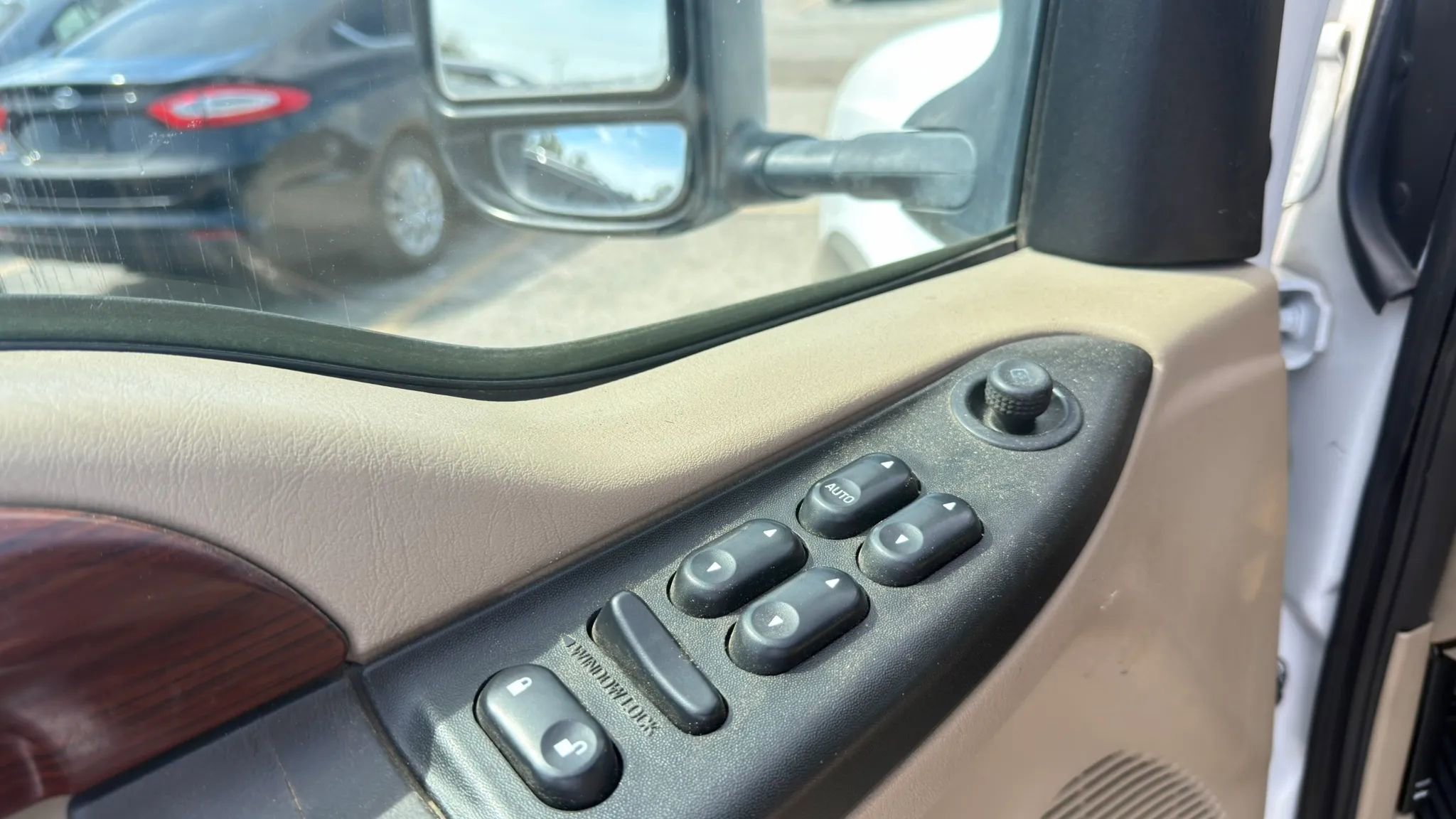 Used 2007 Ford F250 Lariat image 11