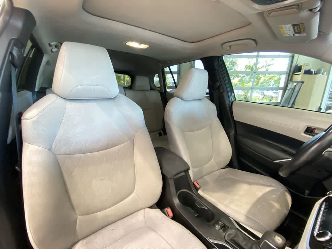 Used 2022 Toyota Corolla Cross LE w/ Moonroof Package AWD/4WD image 27