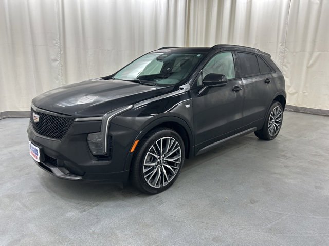 Used 2024 Cadillac XT4 Sport image 2