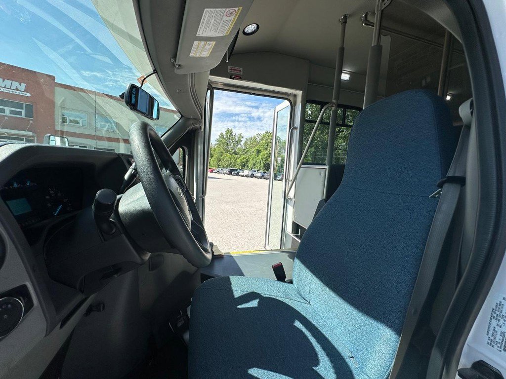 Used 2025 Ford E-450 and Econoline 450 Super Duty w/ Shuttle Bus Prep Package RWD image 12