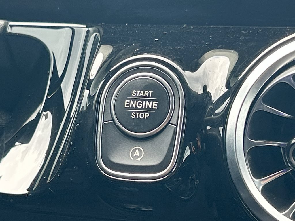 Used 2023 Mercedes-Benz GLA 250 image 34
