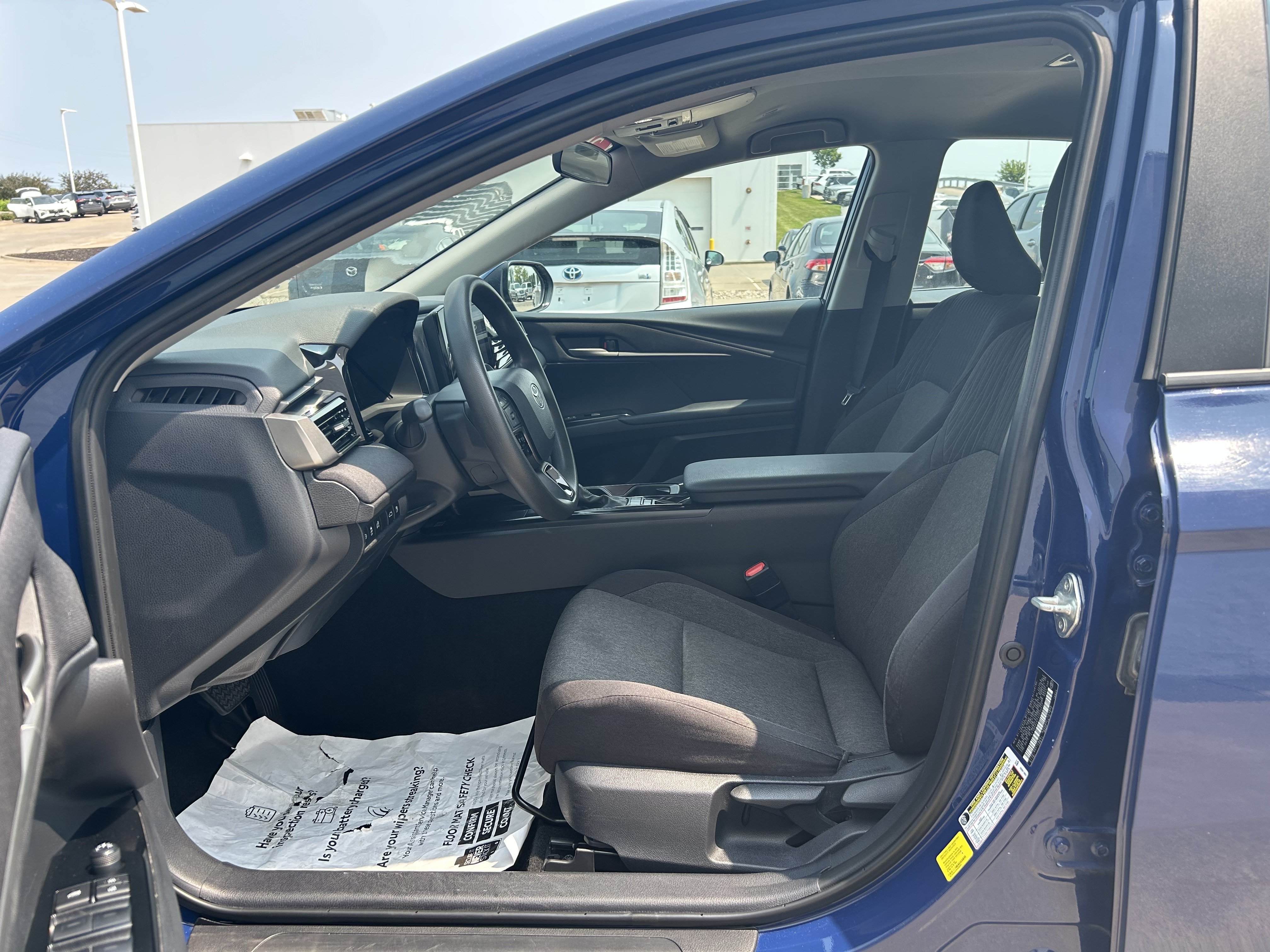 Used 2025 Toyota Camry LE FWD image 14