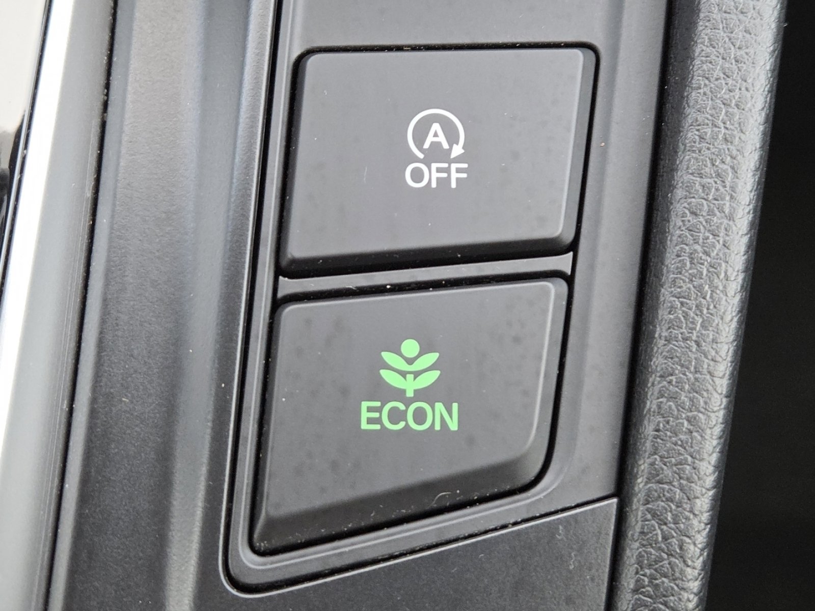 Used 2020 Honda CR-V LX image 6