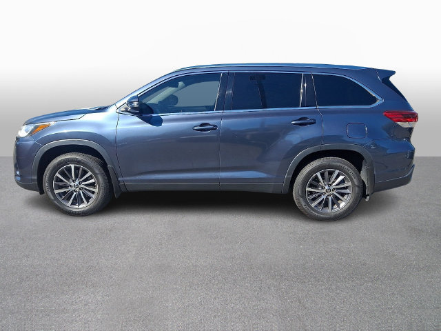 Used 2019 Toyota Highlander XLE AWD/4WD image 7