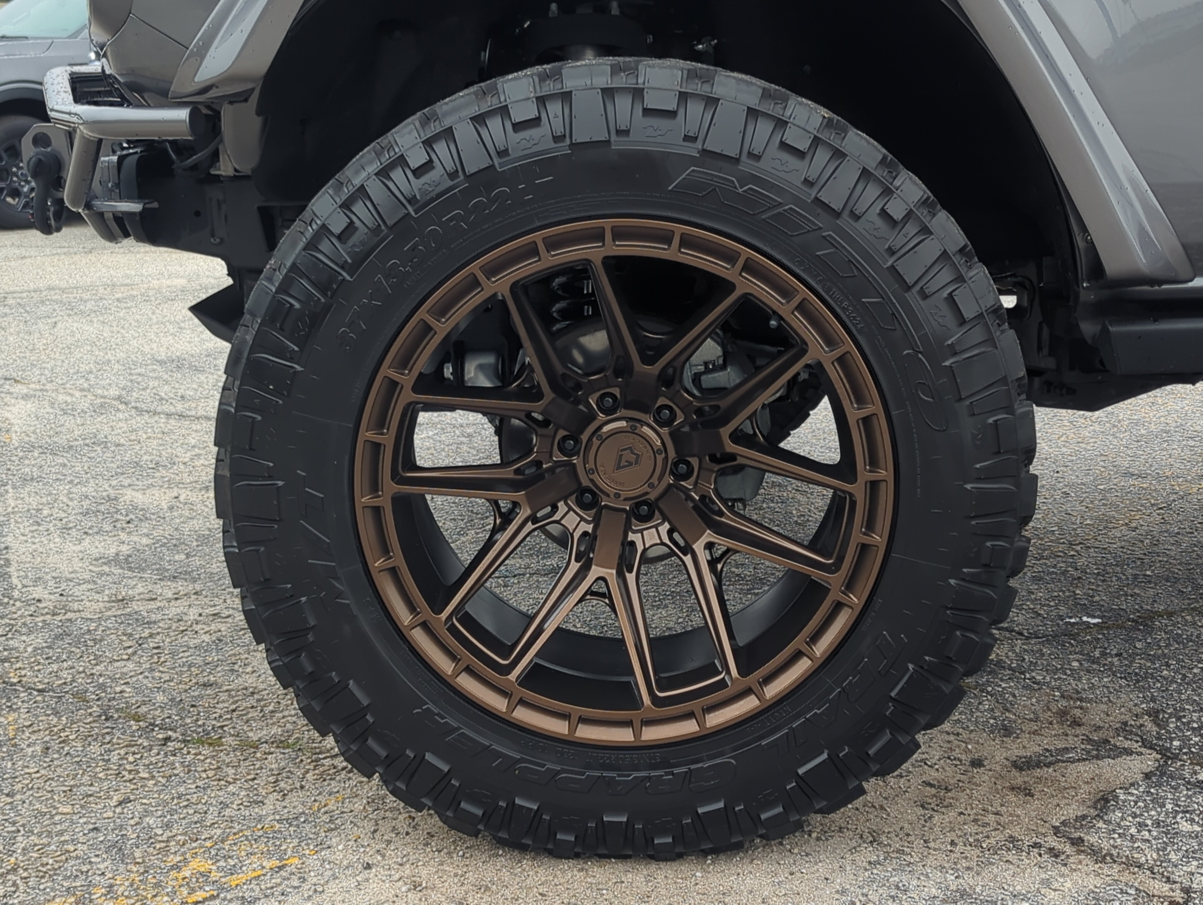 Used 2023 Ford Bronco Black Diamond w/ Sasquatch Package AWD/4WD image 9