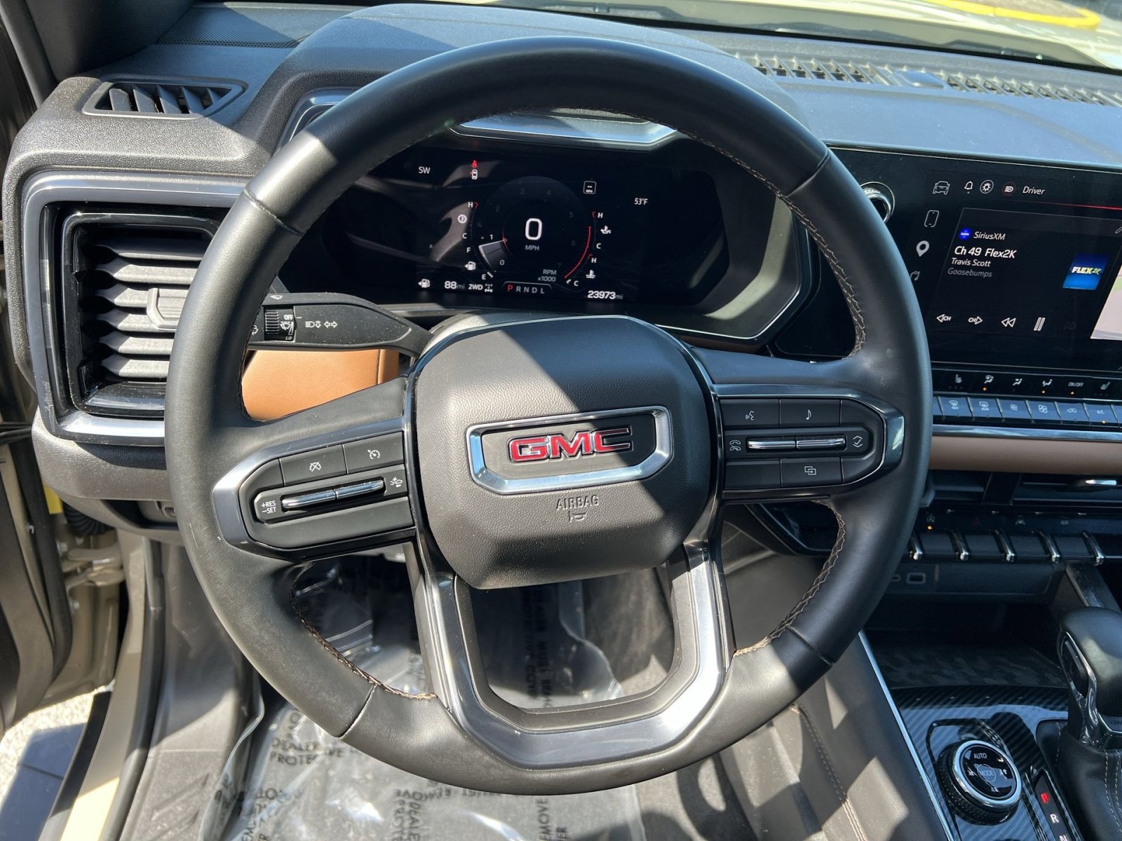 Used 2023 GMC Canyon AT4 image 16