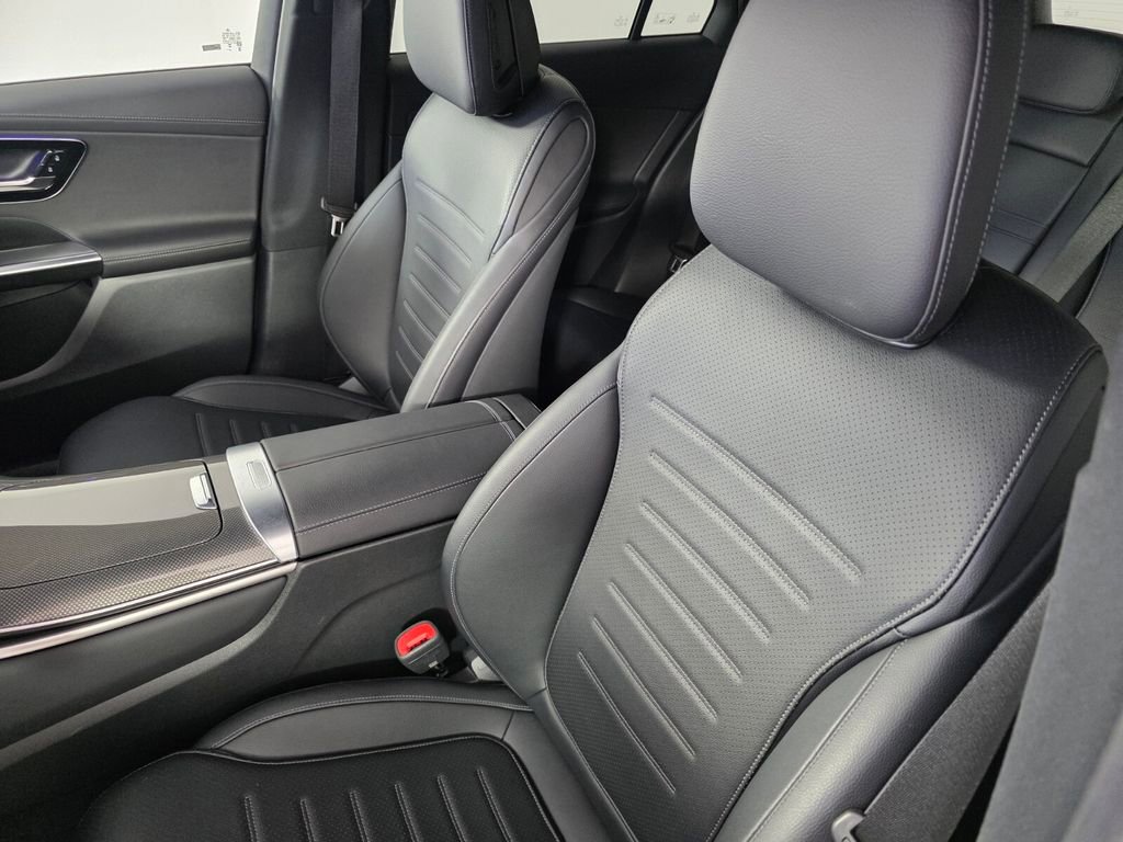 Certified 2025 Mercedes-Benz GLC 300 image 11