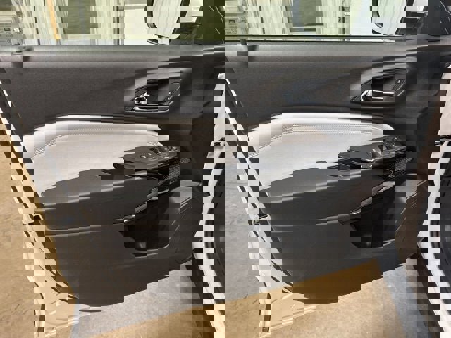 New 2026 Chevrolet Trax LT w/ Driver Confidence Package image 12