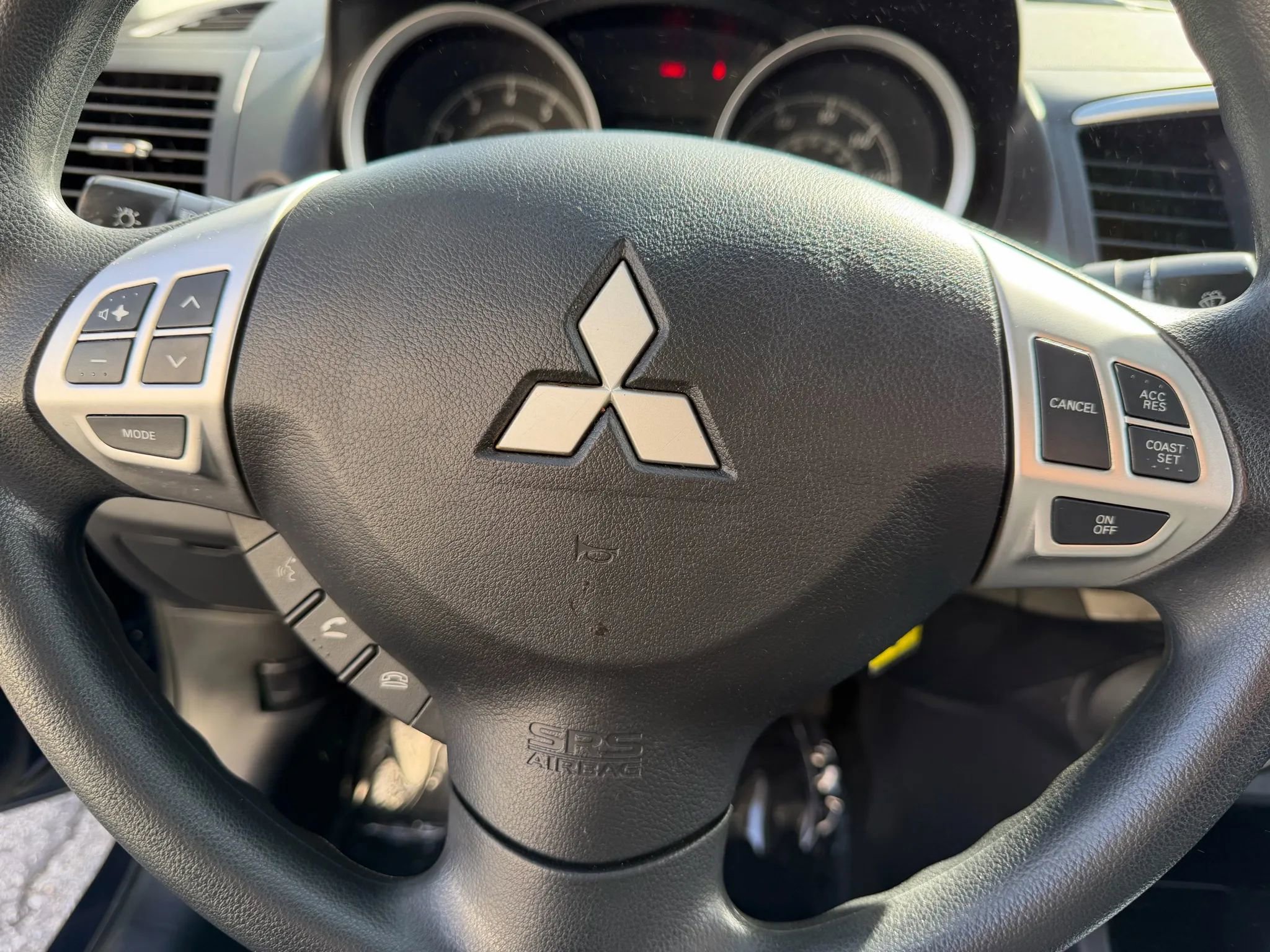 Used 2014 Mitsubishi Lancer ES image 39