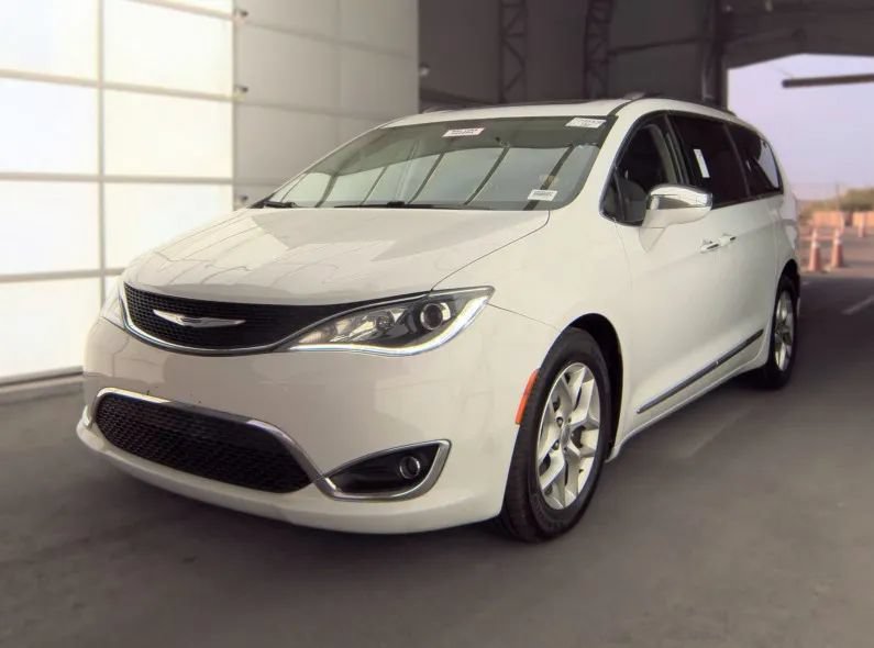 Used 2020 Chrysler Pacifica Limited FWD image 1