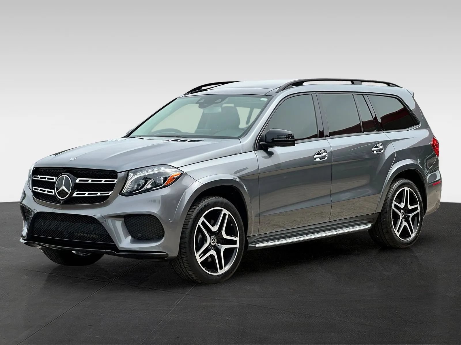 Used 2018 Mercedes-Benz GLS 550 4MATIC w/ Driver Assistance Package image 3