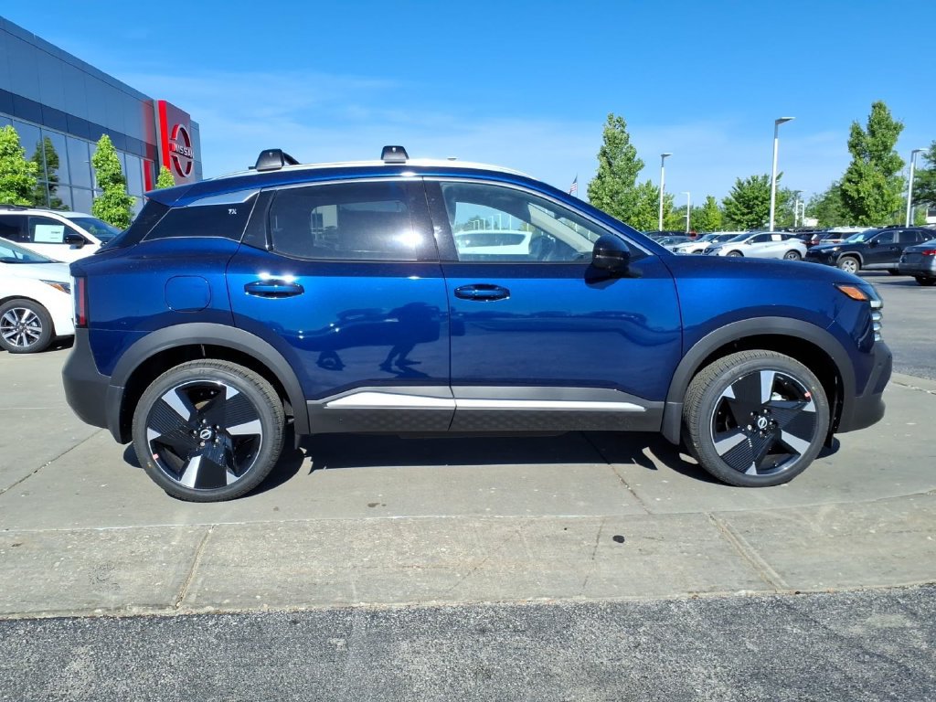 New 2026 Nissan Kicks SR w/ Cold Weather Package AWD/4WD image 9