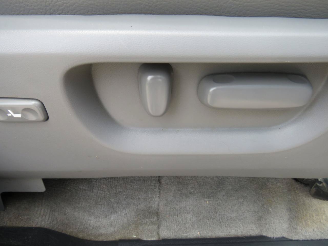 Used 2008 Toyota Sequoia Limited RWD image 19