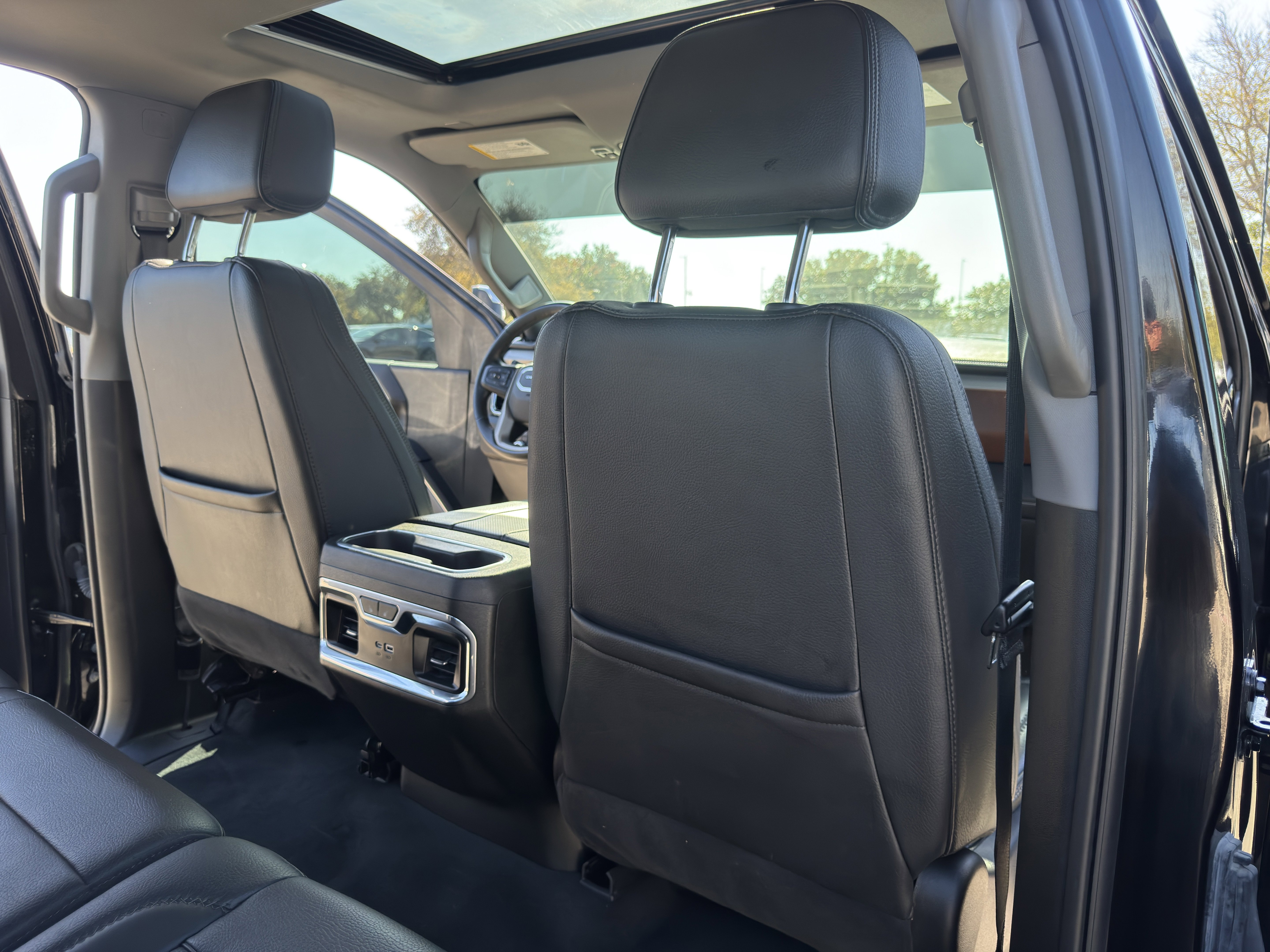 Used 2024 GMC Sierra 3500 Denali w/ Denali Reserve Package image 70