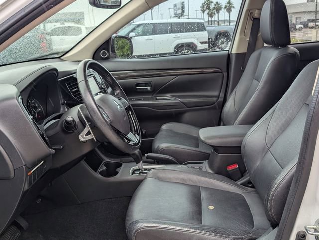 Used 2016 Mitsubishi Outlander GT image 13
