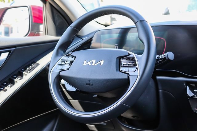 Certified 2025 Kia Niro EX FWD image 16