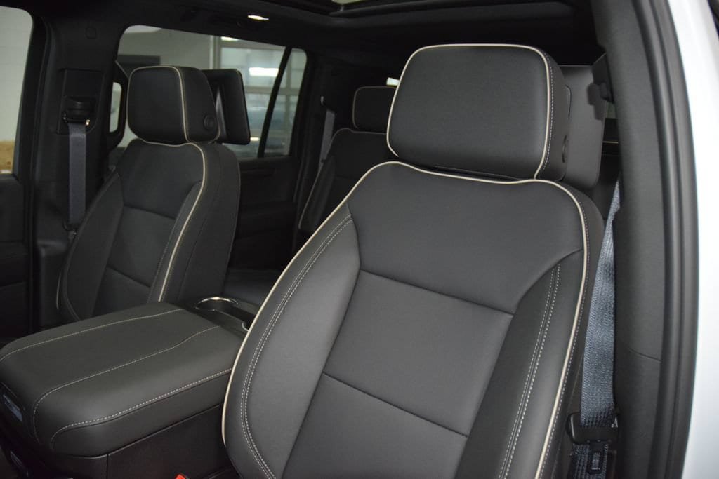 New 2026 Chevrolet Suburban Premier AWD/4WD image 43