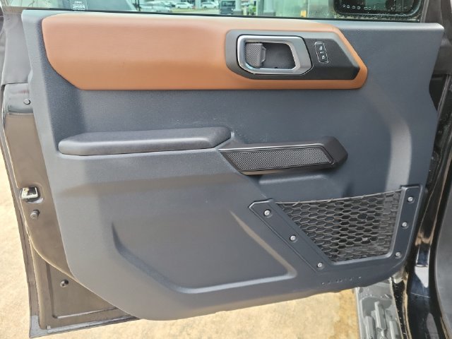 Used 2024 Ford Bronco Outer Banks AWD/4WD image 15