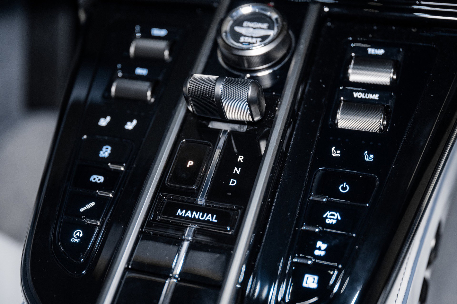 New 2026 Aston Martin V8 Vantage Coupe image 26