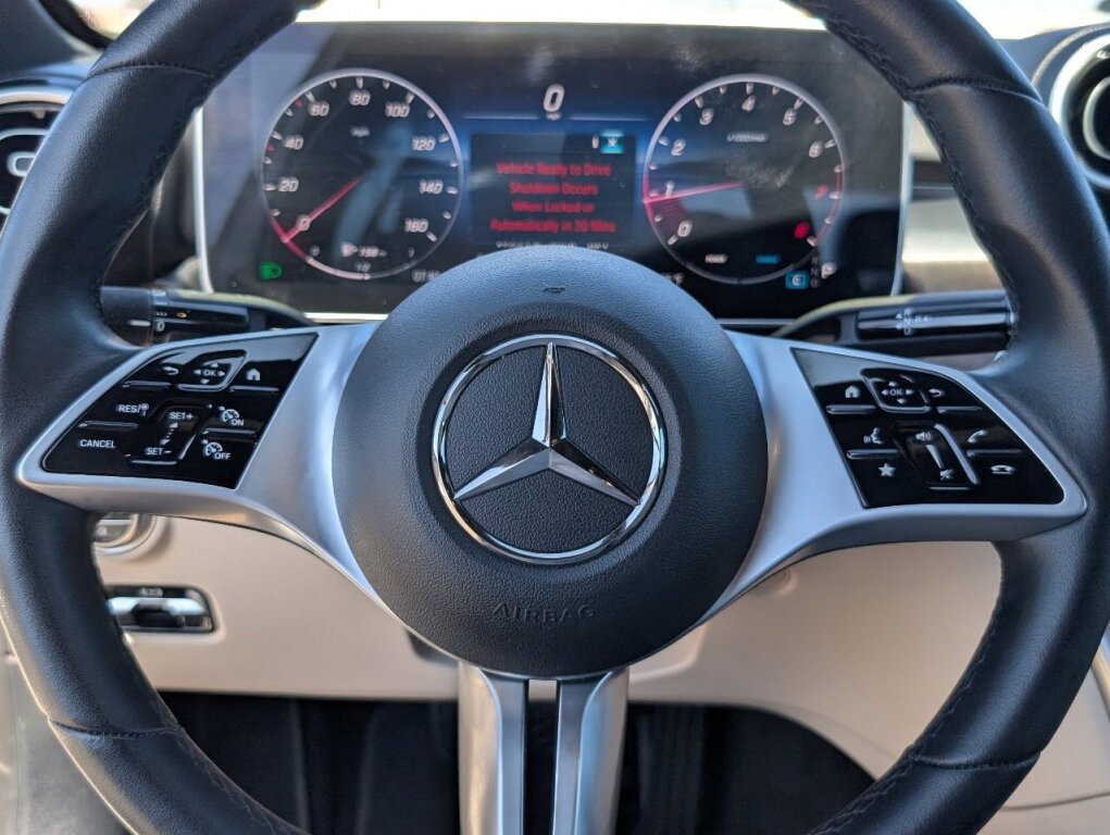 Used 2025 Mercedes-Benz C 300 4MATIC Sedan image 18