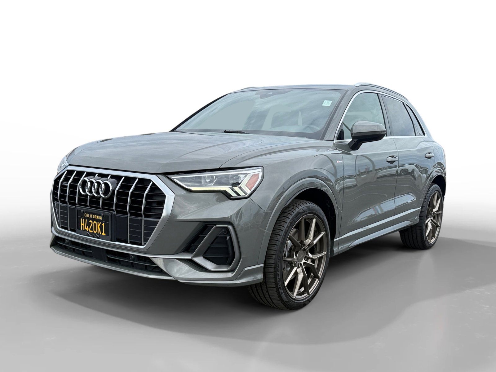 Used 2020 Audi Q3 2.0T Premium Plus w/ Premium Plus Package image 1