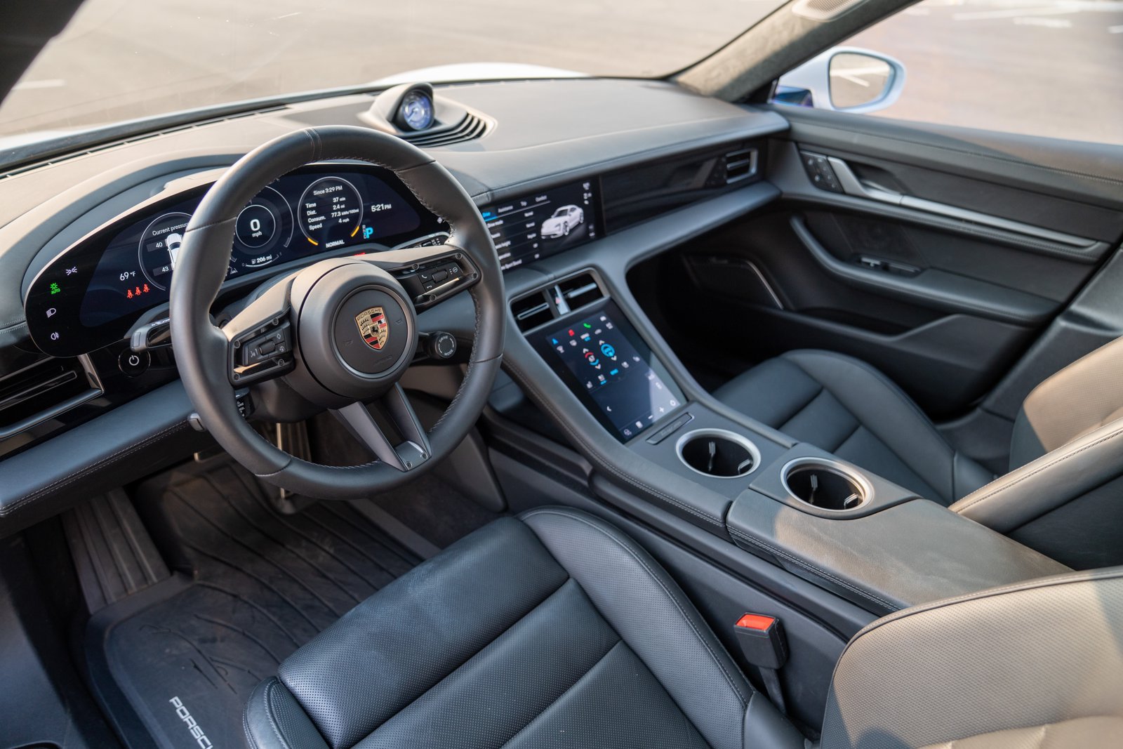 Certified 2023 Porsche Taycan Turbo AWD/4WD image 4