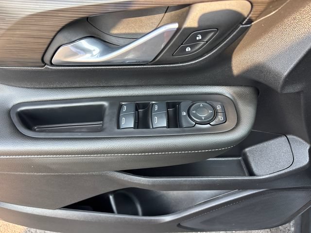 Used 2024 GMC Terrain SLE AWD/4WD image 15