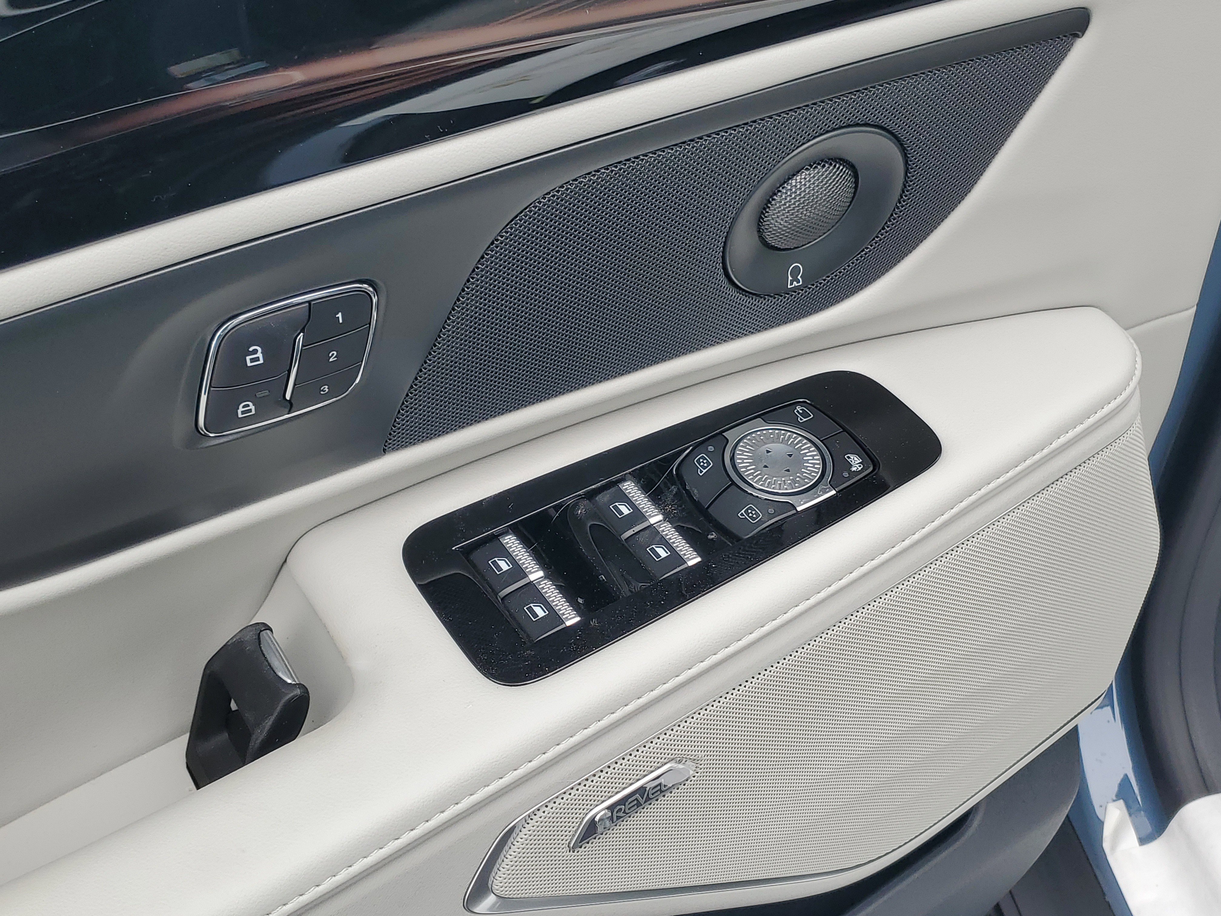 New 2026 Lincoln Nautilus Premier w/ Equipment Group 102A image 9