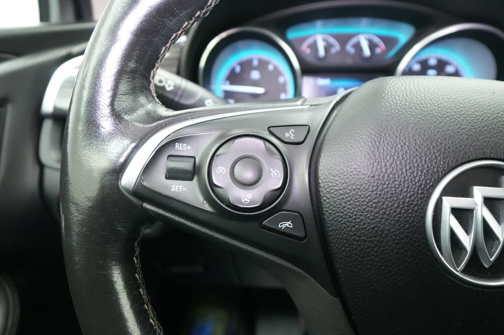 Used 2018 Buick Envision Essence AWD/4WD image 36