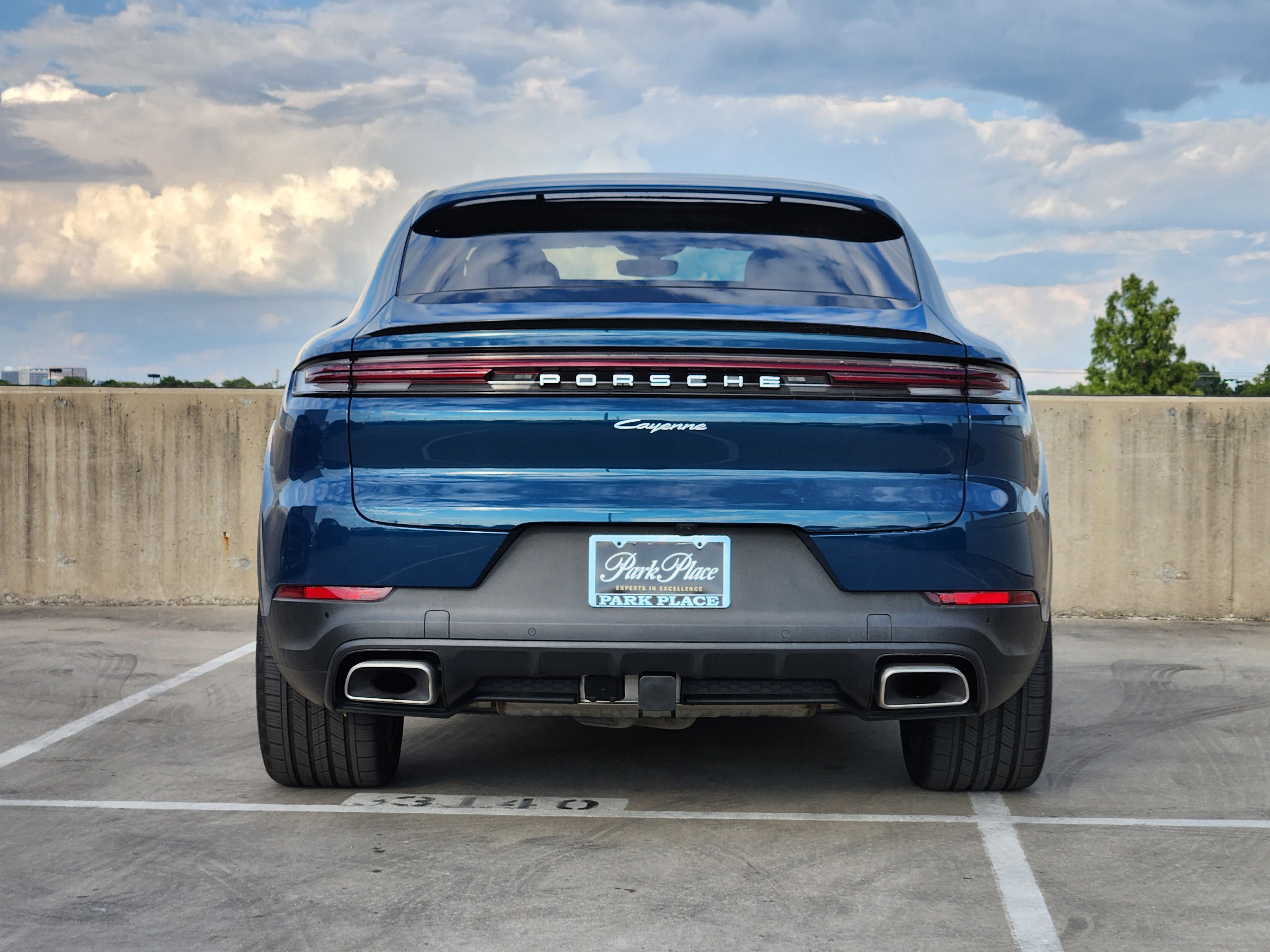 Certified 2025 Porsche Cayenne Coupe image 7