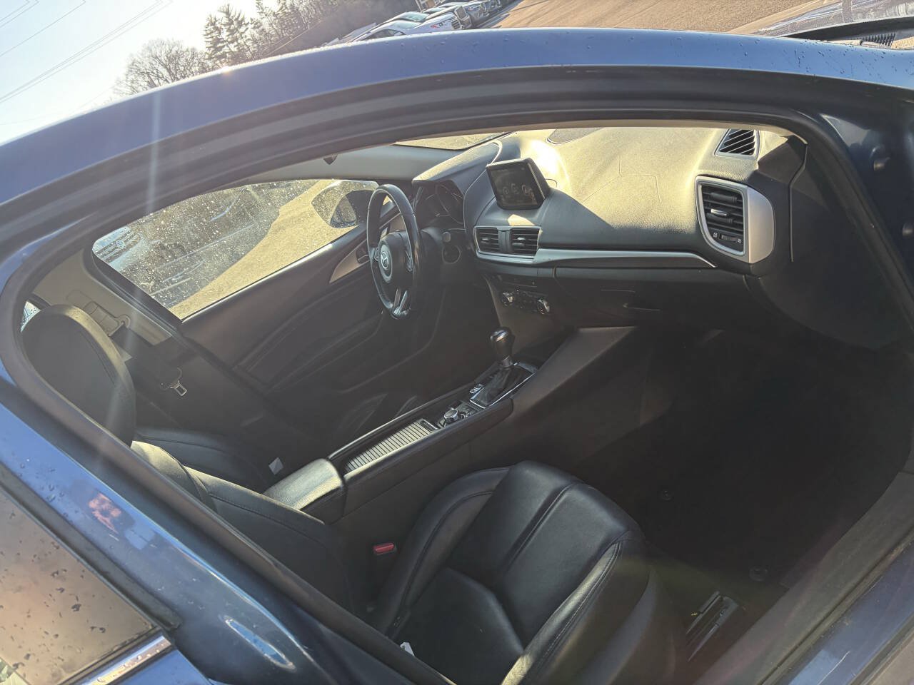 Used 2017 MAZDA MAZDA3 Touring FWD image 19
