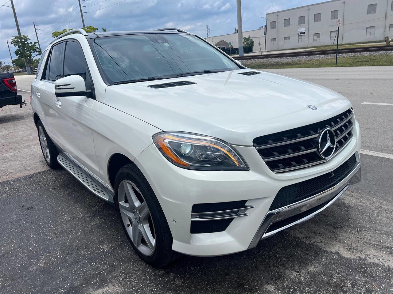 Used 2015 Mercedes-Benz ML 400 4MATIC image 32
