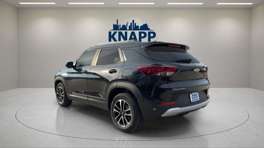 Used 2026 Chevrolet TrailBlazer LT w/ Convenience Package image 3