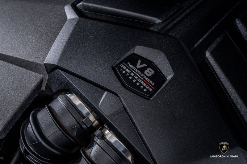 Used 2025 Lamborghini Urus SE image 9