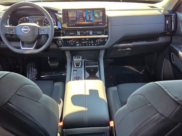 New 2026 Nissan Pathfinder SV image 8