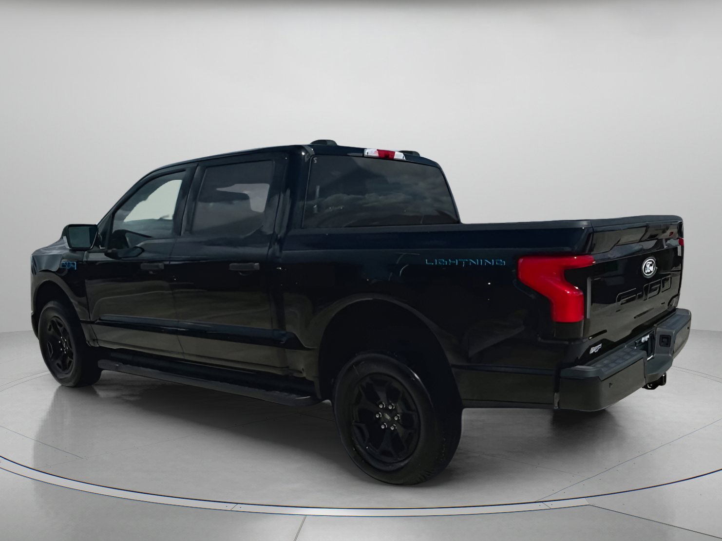 Used 2025 Ford F150 Lightning XLT image 21