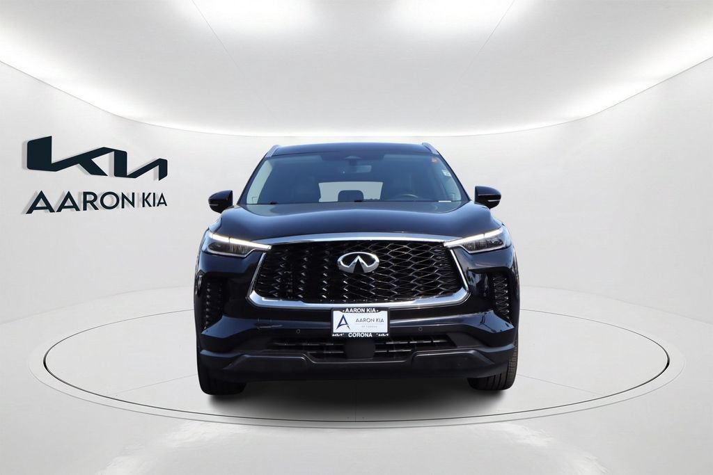 Used 2023 INFINITI QX60 Sensory AWD/4WD image 2