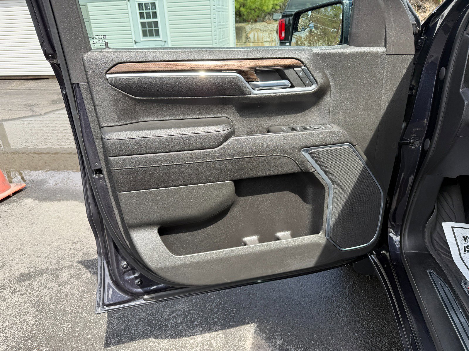 Used 2023 Chevrolet Silverado 1500 RST AWD/4WD image 15