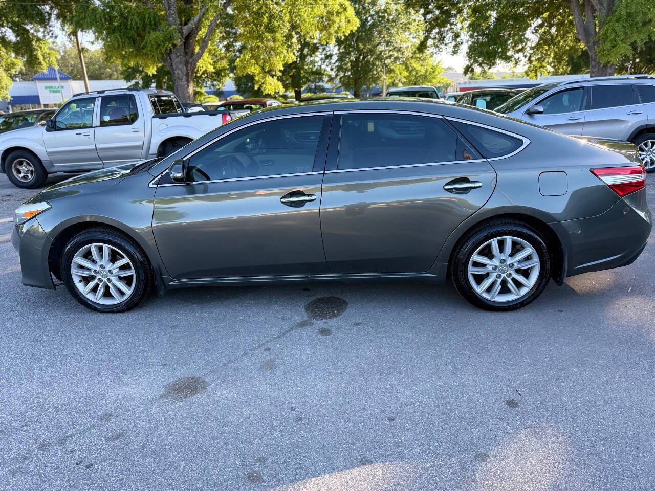 Used 2014 Toyota Avalon XLE Premium FWD image 8