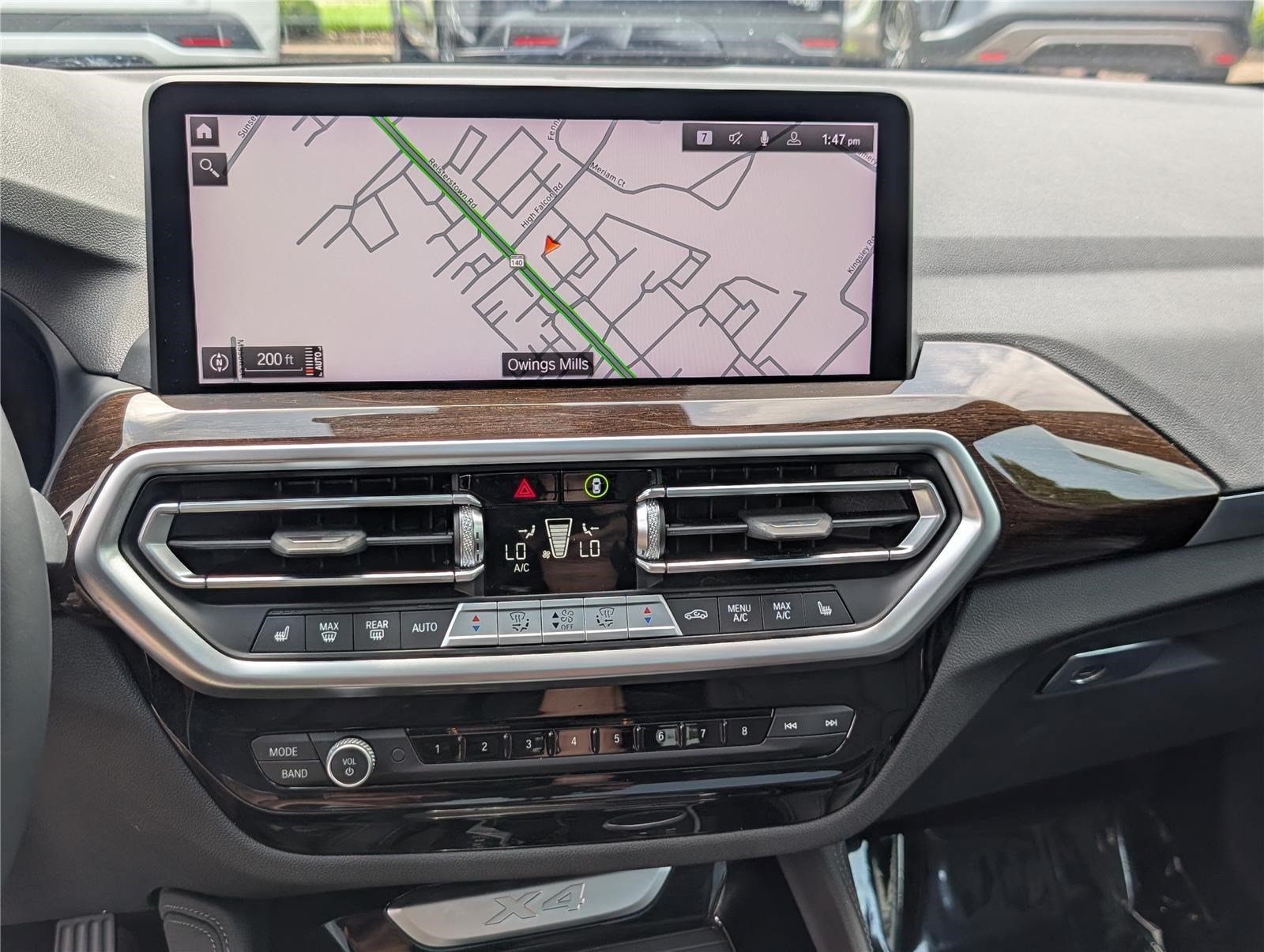 Used 2024 BMW X4 xDrive30i w/ Parking Assistance Package AWD/4WD image 31