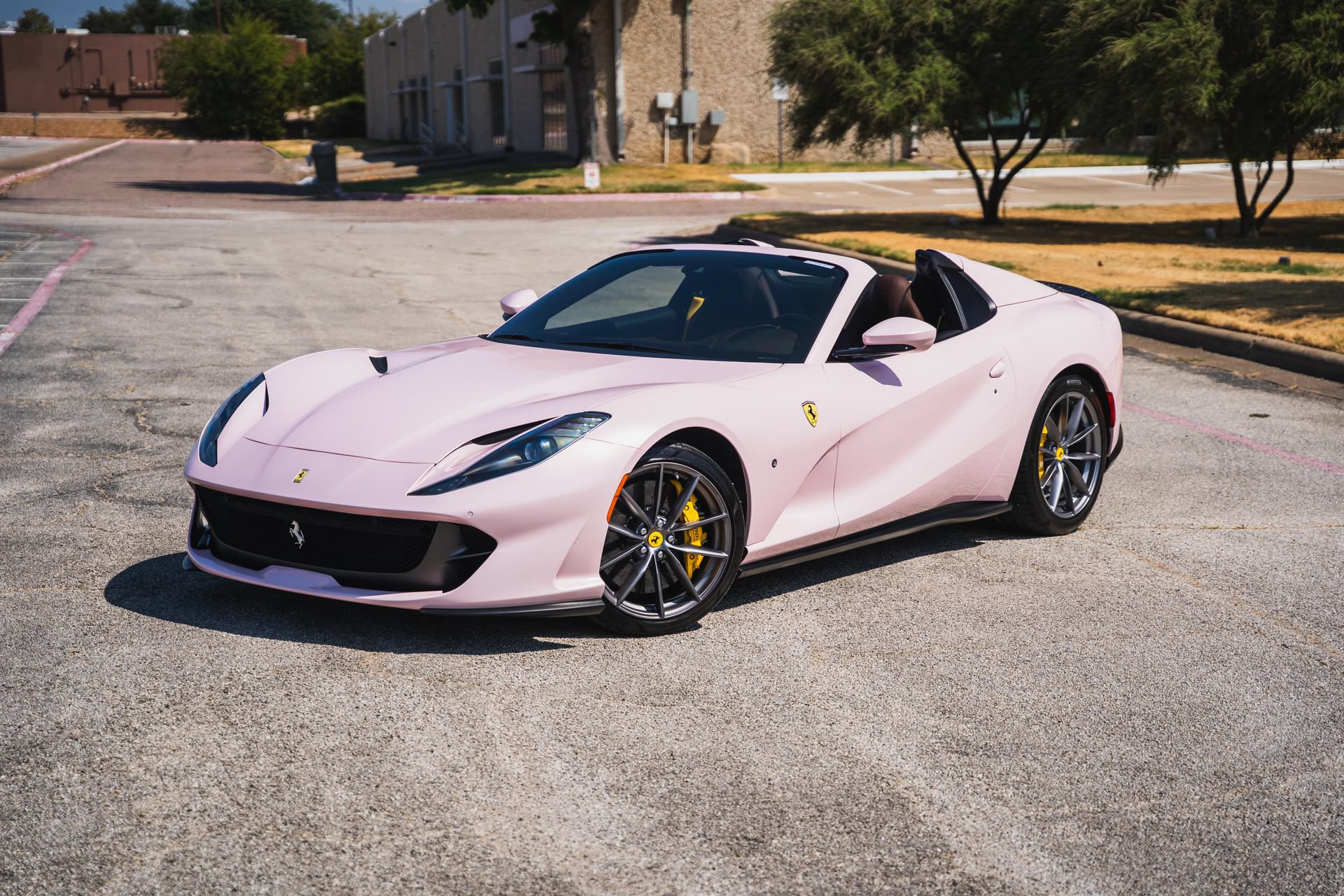 Used 2021 Ferrari 812 GTS RWD image 3