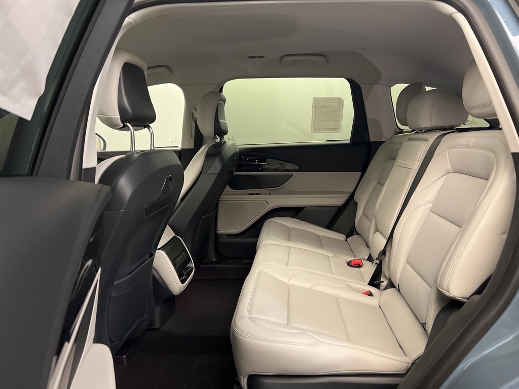 Used 2026 Lincoln Nautilus Premier image 33